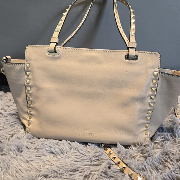 Valentino Garavani Beige Studded Shoulder Bag - Picture 6 of 8